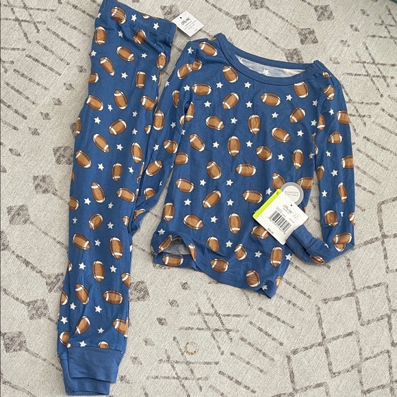 Little Me 4T pajama set - Picture 1 of 3